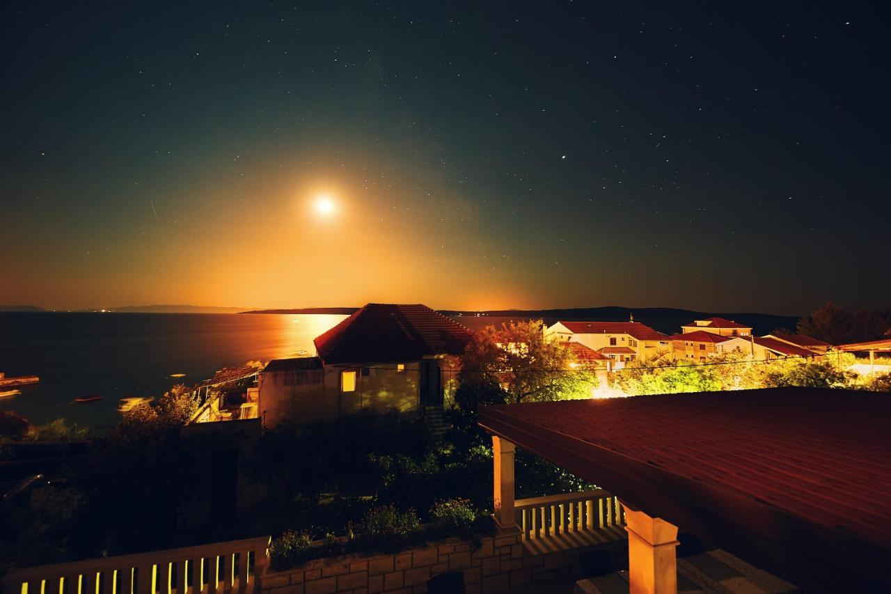 Pansion Braco Bed & Breakfast Zavala Exterior photo