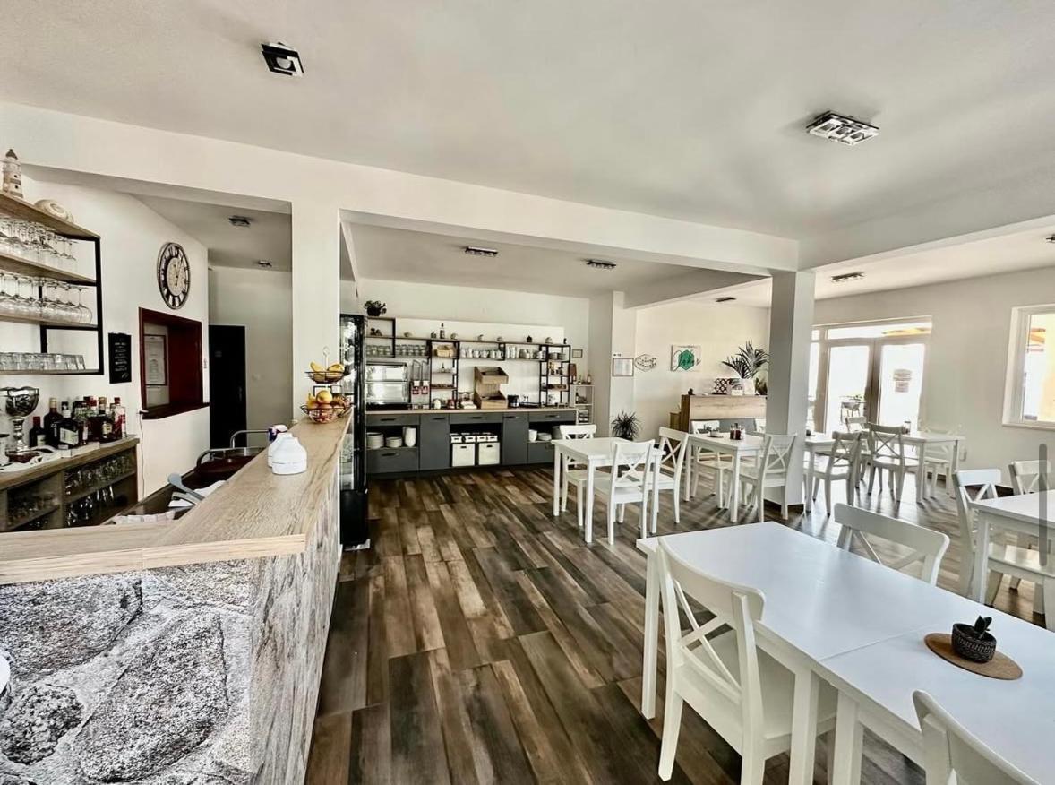 Pansion Braco Bed & Breakfast Zavala Exterior photo