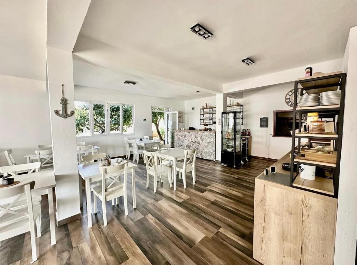 Pansion Braco Bed & Breakfast Zavala Exterior photo